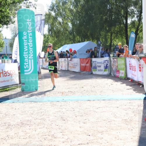 07.09.2025 - 19. Norderstedt Triathlon Zöllner http://msf.ph/oto/8785189 07.09.2025 15:28:35 Ziel 983, 993 meine-sportfotos.de