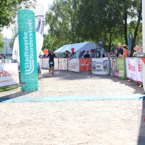 07.09.2025 - 19. Norderstedt Triathlon Zöllner http://msf.ph/oto/8785209 07.09.2025 15:29:18 Ziel 394 meine-sportfotos.de