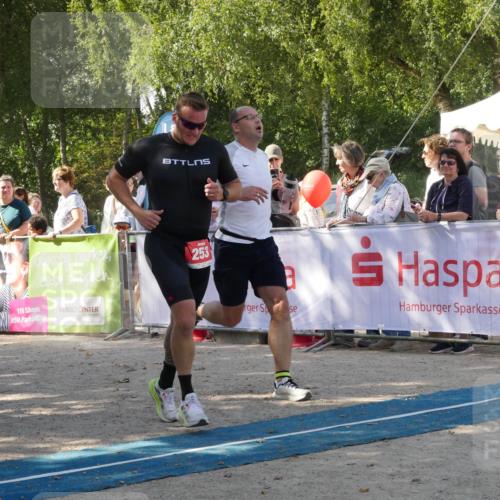 07.09.2025 - 19. Norderstedt Triathlon Zöllner http://msf.ph/oto/8785217 07.09.2025 12:37:37 Ziel 253, 719, 861, 1244 meine-sportfotos.de