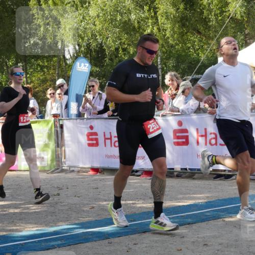 07.09.2025 - 19. Norderstedt Triathlon Zöllner http://msf.ph/oto/8785219 07.09.2025 12:37:37 Ziel 253, 719, 861, 1244 meine-sportfotos.de