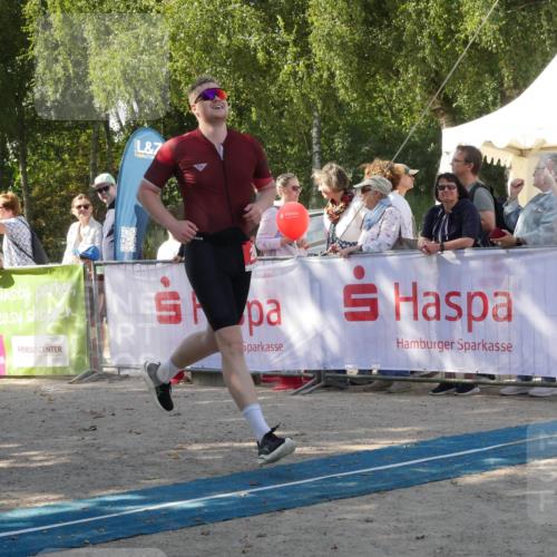 07.09.2025 - 19. Norderstedt Triathlon Zöllner http://msf.ph/oto/8785242 07.09.2025 12:37:43 Ziel 253, 280, 719, 861, 1244 meine-sportfotos.de