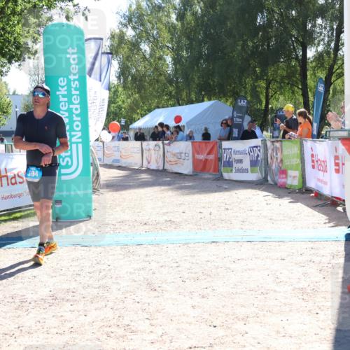 07.09.2025 - 19. Norderstedt Triathlon Zöllner http://msf.ph/oto/8785271 07.09.2025 15:29:22 Ziel 394, 990 meine-sportfotos.de