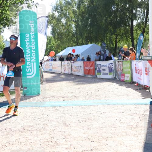 07.09.2025 - 19. Norderstedt Triathlon Zöllner http://msf.ph/oto/8785274 07.09.2025 15:29:23 Ziel 394, 990 meine-sportfotos.de