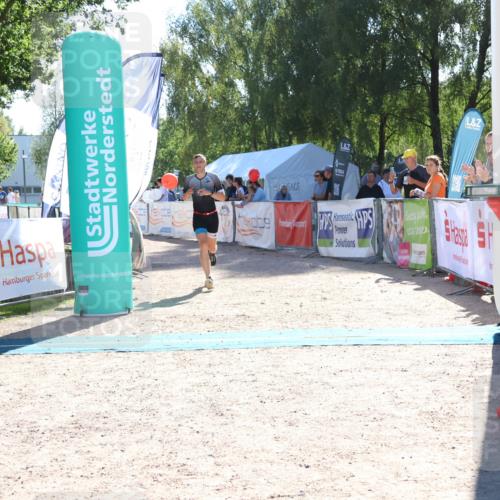 07.09.2025 - 19. Norderstedt Triathlon Zöllner http://msf.ph/oto/8785288 07.09.2025 15:29:25 Ziel 394, 990 meine-sportfotos.de