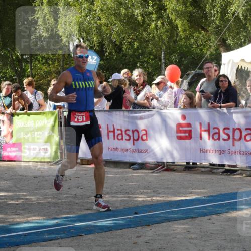 07.09.2025 - 19. Norderstedt Triathlon Zöllner http://msf.ph/oto/8785301 07.09.2025 12:39:35 Ziel 791 meine-sportfotos.de