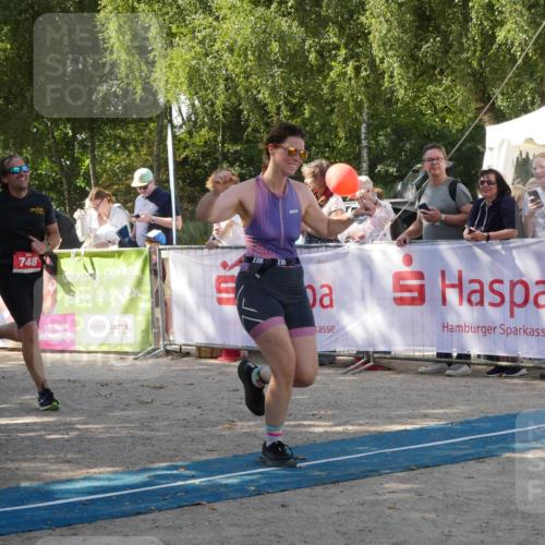 07.09.2025 - 19. Norderstedt Triathlon Zöllner http://msf.ph/oto/8785334 07.09.2025 12:40:16 Ziel 748, 763, 767, 778, 1239 meine-sportfotos.de