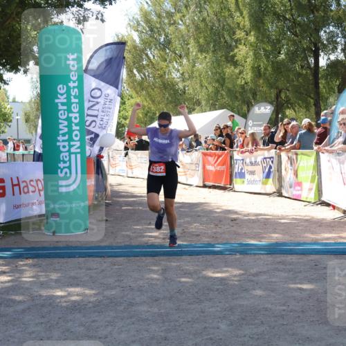 07.09.2025 - 19. Norderstedt Triathlon Zöllner http://msf.ph/oto/8785345 07.09.2025 13:15:22 Ziel 176, 308, 1382 meine-sportfotos.de