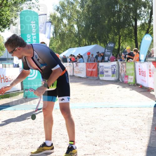 07.09.2025 - 19. Norderstedt Triathlon Zöllner http://msf.ph/oto/8785357 07.09.2025 15:29:41 Ziel 1020, 1027 meine-sportfotos.de