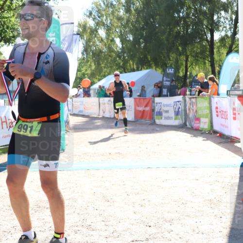 07.09.2025 - 19. Norderstedt Triathlon Zöllner http://msf.ph/oto/8785373 07.09.2025 15:29:43 Ziel 1020, 1027 meine-sportfotos.de