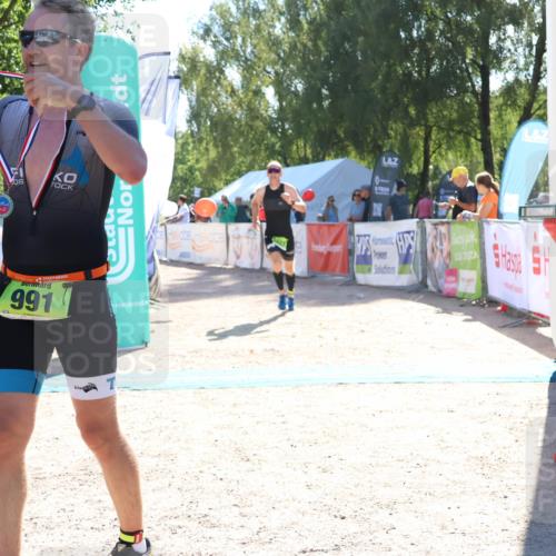 07.09.2025 - 19. Norderstedt Triathlon Zöllner http://msf.ph/oto/8785377 07.09.2025 15:29:43 Ziel 1020, 1027 meine-sportfotos.de