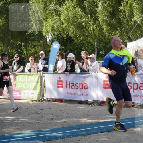 07.09.2025 - 19. Norderstedt Triathlon Zöllner http://msf.ph/oto/8785380 07.09.2025 12:41:02 Ziel 170, 1288 meine-sportfotos.de