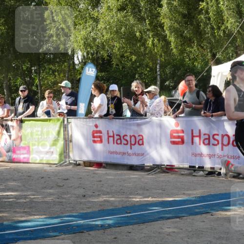 07.09.2025 - 19. Norderstedt Triathlon Zöllner http://msf.ph/oto/8785392 07.09.2025 12:41:04 Ziel 170, 1288 meine-sportfotos.de