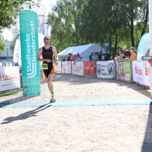 07.09.2025 - 19. Norderstedt Triathlon Zöllner http://msf.ph/oto/8785407 07.09.2025 15:29:52 Ziel 1002 meine-sportfotos.de