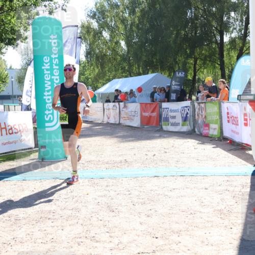 07.09.2025 - 19. Norderstedt Triathlon Zöllner http://msf.ph/oto/8785410 07.09.2025 15:29:52 Ziel 1002 meine-sportfotos.de