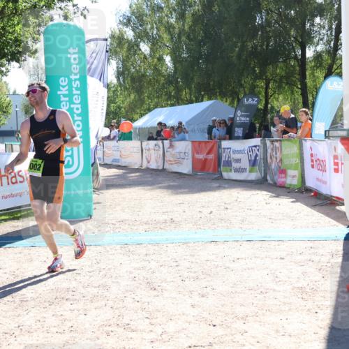 07.09.2025 - 19. Norderstedt Triathlon Zöllner http://msf.ph/oto/8785413 07.09.2025 15:29:53 Ziel 1002 meine-sportfotos.de