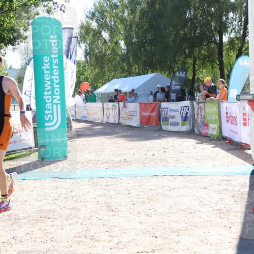 07.09.2025 - 19. Norderstedt Triathlon Zöllner http://msf.ph/oto/8785416 07.09.2025 15:29:53 Ziel 1002 meine-sportfotos.de