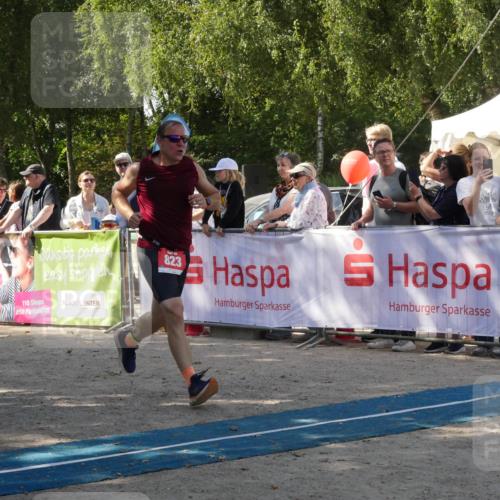 07.09.2025 - 19. Norderstedt Triathlon Zöllner http://msf.ph/oto/8785422 07.09.2025 12:42:06 Ziel 287, 823, 846 meine-sportfotos.de