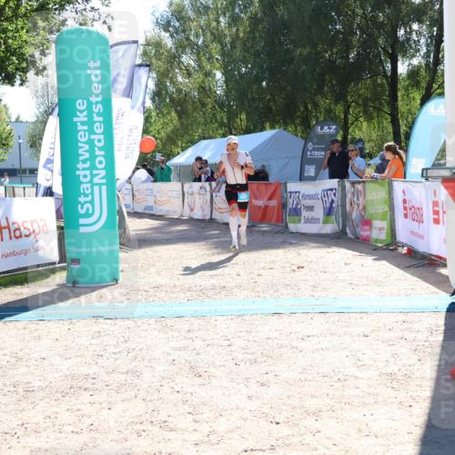 07.09.2025 - 19. Norderstedt Triathlon Zöllner http://msf.ph/oto/8785441 07.09.2025 15:30:35 Ziel 422 meine-sportfotos.de