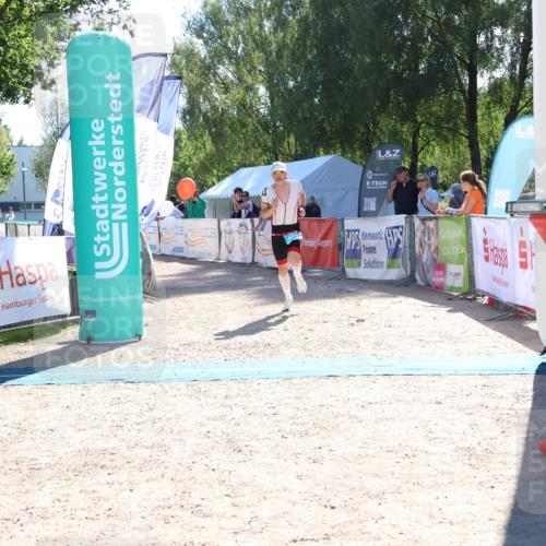 07.09.2025 - 19. Norderstedt Triathlon Zöllner http://msf.ph/oto/8785444 07.09.2025 15:30:35 Ziel 422 meine-sportfotos.de