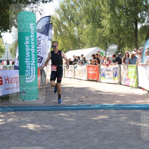 07.09.2025 - 19. Norderstedt Triathlon Zöllner http://msf.ph/oto/8785445 07.09.2025 13:16:05 Ziel 236, 1297 meine-sportfotos.de