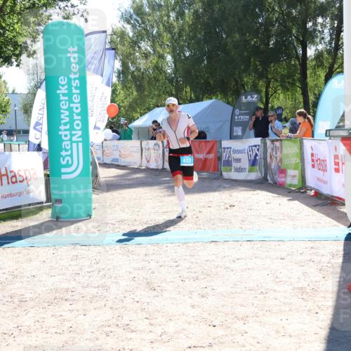 07.09.2025 - 19. Norderstedt Triathlon Zöllner http://msf.ph/oto/8785451 07.09.2025 15:30:36 Ziel 422 meine-sportfotos.de