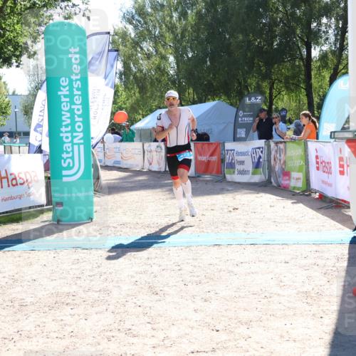 07.09.2025 - 19. Norderstedt Triathlon Zöllner http://msf.ph/oto/8785454 07.09.2025 15:30:36 Ziel 422 meine-sportfotos.de