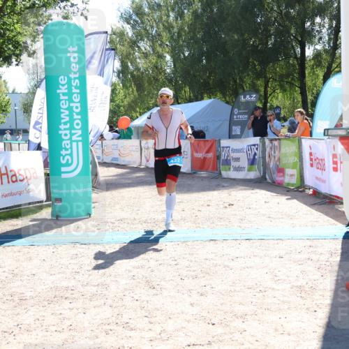 07.09.2025 - 19. Norderstedt Triathlon Zöllner http://msf.ph/oto/8785457 07.09.2025 15:30:36 Ziel 422 meine-sportfotos.de