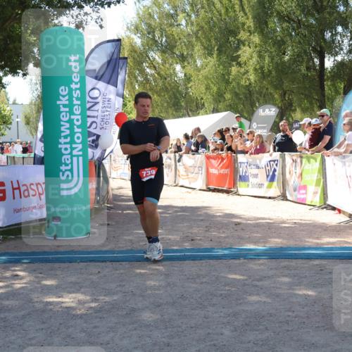07.09.2025 - 19. Norderstedt Triathlon Zöllner http://msf.ph/oto/8785485 07.09.2025 13:16:37 Ziel 739 meine-sportfotos.de