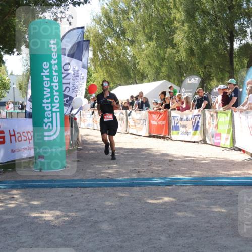 07.09.2025 - 19. Norderstedt Triathlon Zöllner http://msf.ph/oto/8785503 07.09.2025 13:16:56 Ziel 1238 meine-sportfotos.de