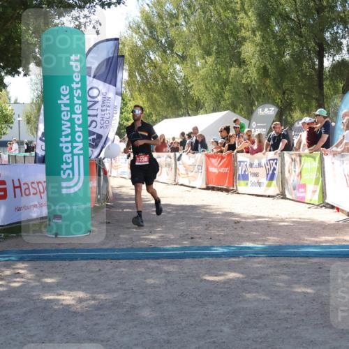 07.09.2025 - 19. Norderstedt Triathlon Zöllner http://msf.ph/oto/8785505 07.09.2025 13:16:56 Ziel 1238 meine-sportfotos.de