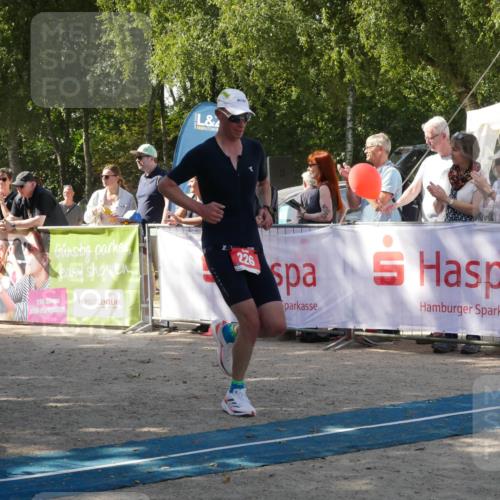 07.09.2025 - 19. Norderstedt Triathlon Zöllner http://msf.ph/oto/8785536 07.09.2025 12:46:21 Ziel 184, 226, 245, 267, 1246 meine-sportfotos.de