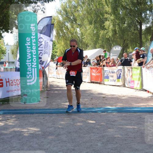 07.09.2025 - 19. Norderstedt Triathlon Zöllner http://msf.ph/oto/8785550 07.09.2025 13:17:08 Ziel 786 meine-sportfotos.de