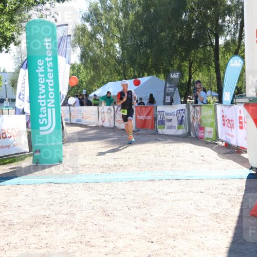 07.09.2025 - 19. Norderstedt Triathlon Zöllner http://msf.ph/oto/8785570 07.09.2025 15:31:55 Ziel 971 meine-sportfotos.de