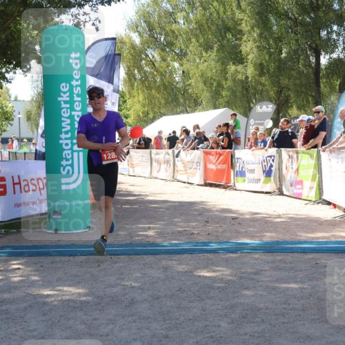 07.09.2025 - 19. Norderstedt Triathlon Zöllner http://msf.ph/oto/8785586 07.09.2025 13:17:19 Ziel 1283 meine-sportfotos.de