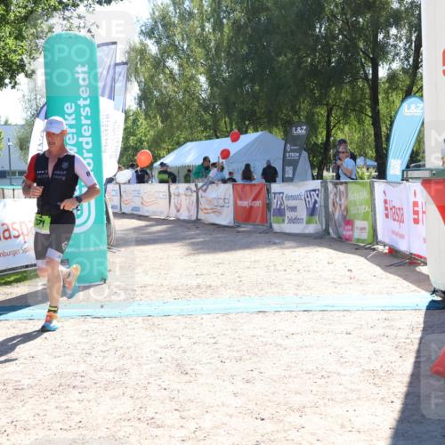 07.09.2025 - 19. Norderstedt Triathlon Zöllner http://msf.ph/oto/8785600 07.09.2025 15:31:58 Ziel 971 meine-sportfotos.de
