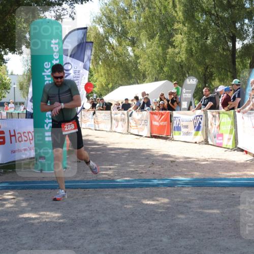 07.09.2025 - 19. Norderstedt Triathlon Zöllner http://msf.ph/oto/8785602 07.09.2025 13:17:48 Ziel 288 meine-sportfotos.de