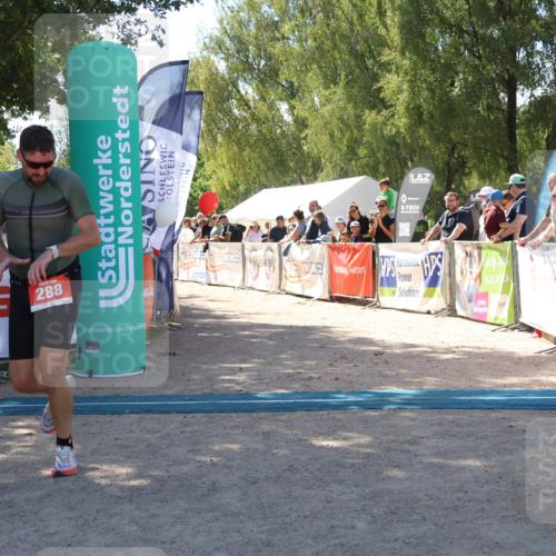 07.09.2025 - 19. Norderstedt Triathlon Zöllner http://msf.ph/oto/8785608 07.09.2025 13:17:48 Ziel 288 meine-sportfotos.de