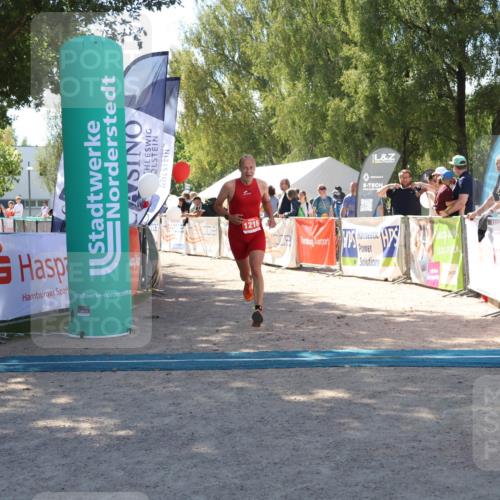 07.09.2025 - 19. Norderstedt Triathlon Zöllner http://msf.ph/oto/8785630 07.09.2025 13:18:20 Ziel 1216 meine-sportfotos.de
