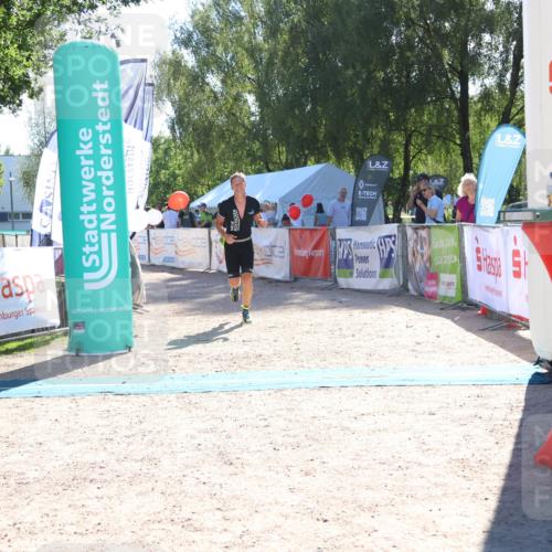 07.09.2025 - 19. Norderstedt Triathlon Zöllner http://msf.ph/oto/8785657 07.09.2025 15:32:35 Ziel 989 meine-sportfotos.de