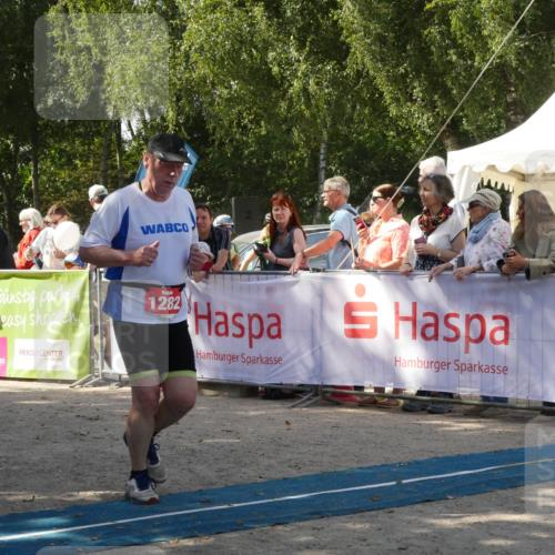 07.09.2025 - 19. Norderstedt Triathlon Zöllner http://msf.ph/oto/8785659 07.09.2025 12:48:54 Ziel 1282, 1349 meine-sportfotos.de