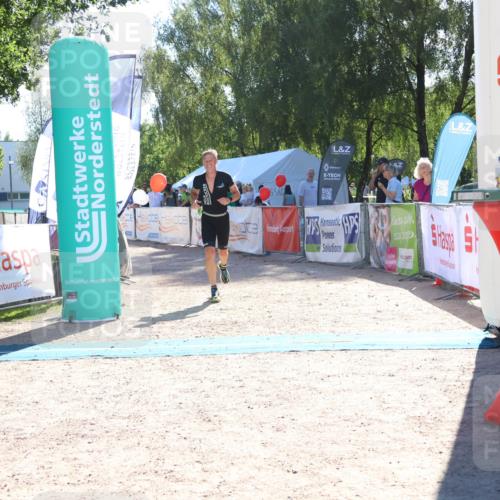 07.09.2025 - 19. Norderstedt Triathlon Zöllner http://msf.ph/oto/8785660 07.09.2025 15:32:35 Ziel 989 meine-sportfotos.de