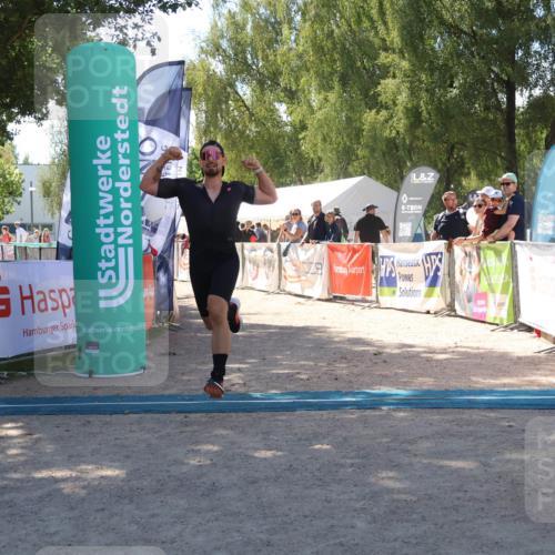 07.09.2025 - 19. Norderstedt Triathlon Zöllner http://msf.ph/oto/8785678 07.09.2025 13:19:01 Ziel 712, 814 meine-sportfotos.de