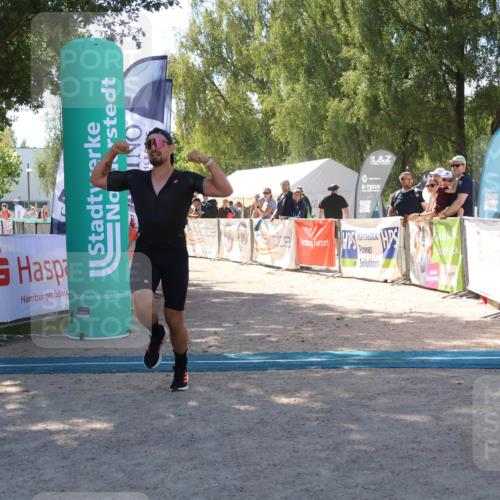 07.09.2025 - 19. Norderstedt Triathlon Zöllner http://msf.ph/oto/8785683 07.09.2025 13:19:02 Ziel 712 meine-sportfotos.de