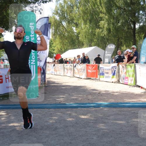 07.09.2025 - 19. Norderstedt Triathlon Zöllner http://msf.ph/oto/8785685 07.09.2025 13:19:02 Ziel 712 meine-sportfotos.de