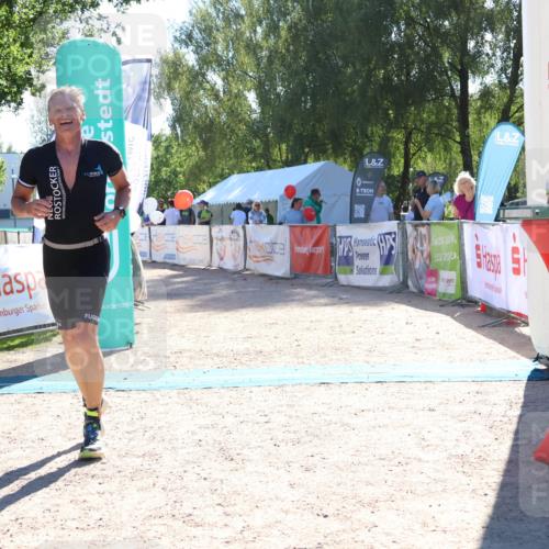 07.09.2025 - 19. Norderstedt Triathlon Zöllner http://msf.ph/oto/8785691 07.09.2025 15:32:37 Ziel 989 meine-sportfotos.de