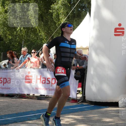 07.09.2025 - 19. Norderstedt Triathlon Zöllner http://msf.ph/oto/8785735 07.09.2025 12:50:26 Ziel 165, 824 meine-sportfotos.de