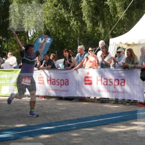 07.09.2025 - 19. Norderstedt Triathlon Zöllner http://msf.ph/oto/8785747 07.09.2025 12:50:45 Ziel 1286, 1381 meine-sportfotos.de
