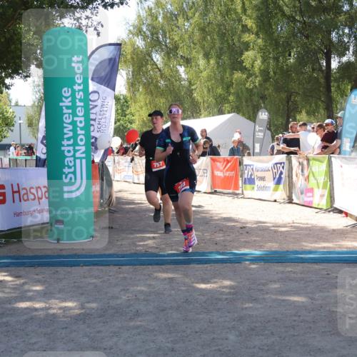 07.09.2025 - 19. Norderstedt Triathlon Zöllner http://msf.ph/oto/8785748 07.09.2025 13:19:29 Ziel 187, 283, 757 meine-sportfotos.de