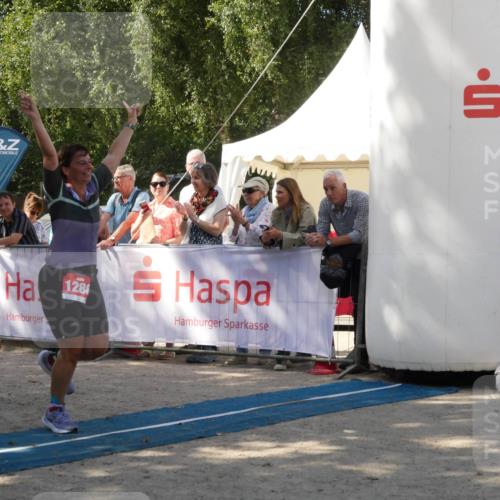 07.09.2025 - 19. Norderstedt Triathlon Zöllner http://msf.ph/oto/8785750 07.09.2025 12:50:45 Ziel 1286, 1381 meine-sportfotos.de