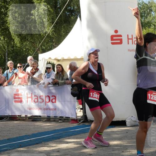 07.09.2025 - 19. Norderstedt Triathlon Zöllner http://msf.ph/oto/8785761 07.09.2025 12:50:47 Ziel 1286, 1381 meine-sportfotos.de